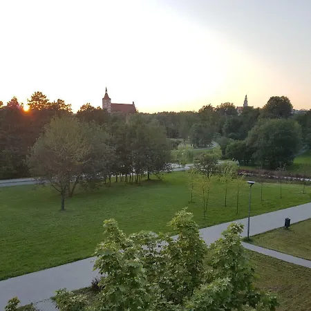 Apartament Z Widokiem Na Park I Stare *